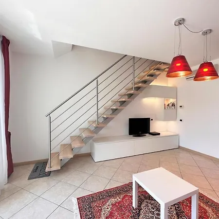Ferienhaus Prestige Apt Lake Como *